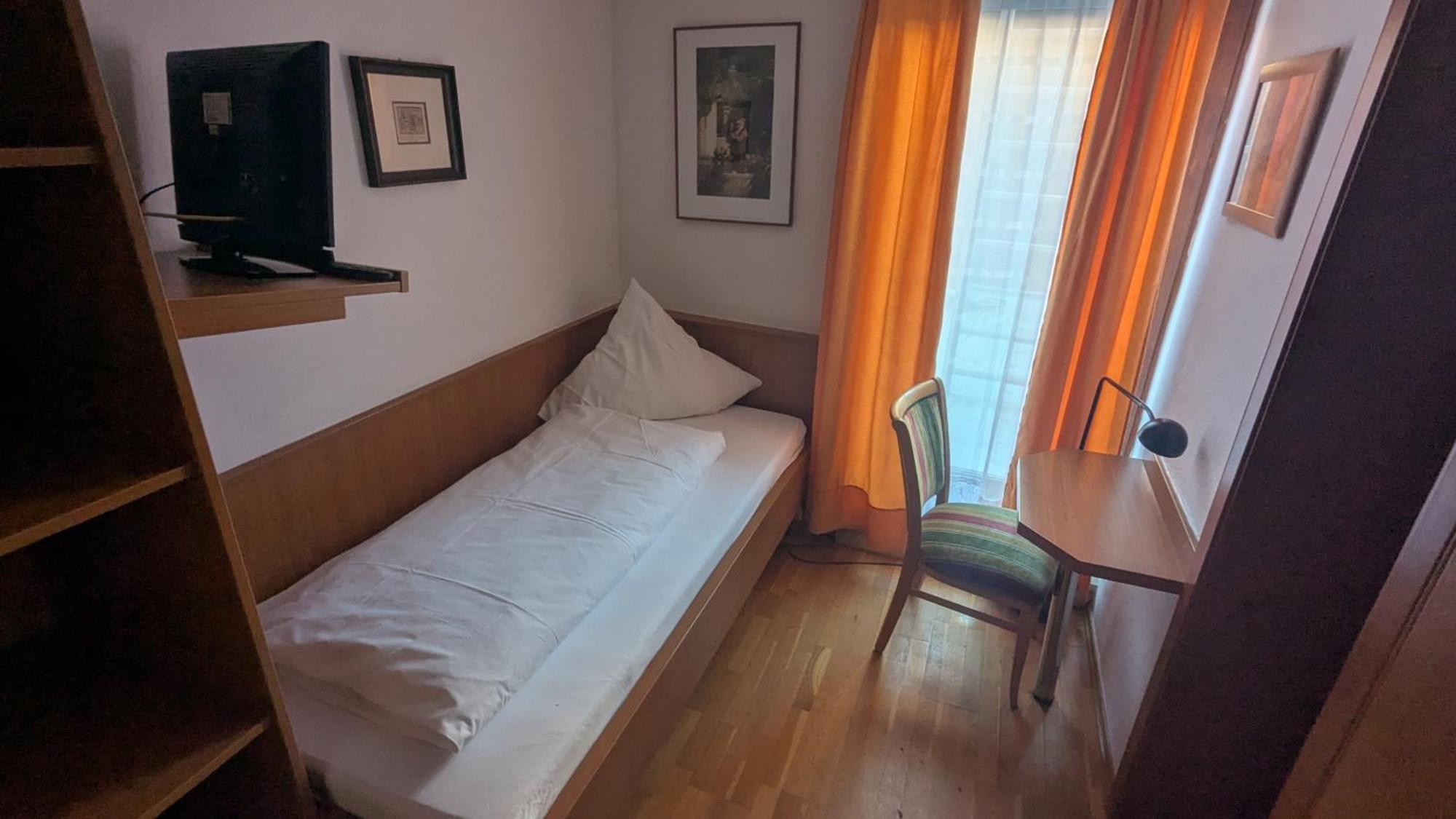 Gasthof Hotel Rose Obereisenheim Værelse billede