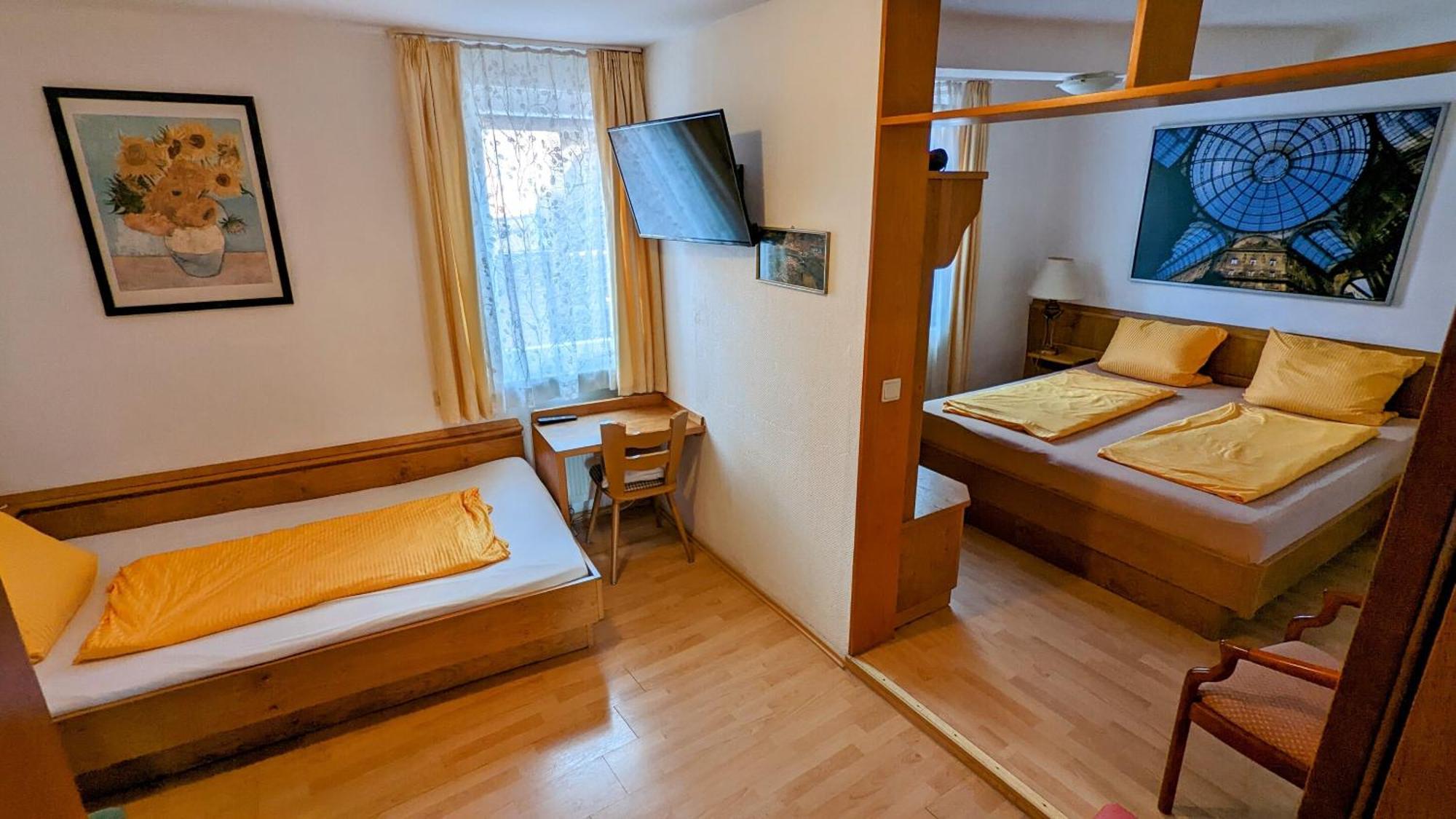 Gasthof Hotel Rose Obereisenheim Værelse billede