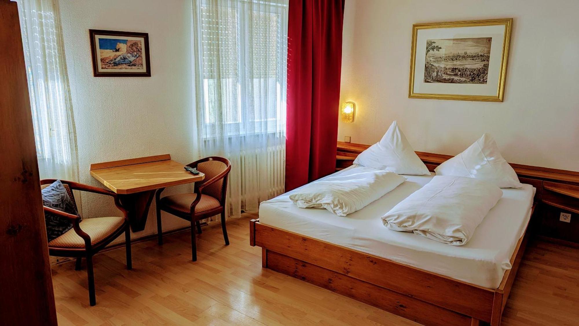 Gasthof Hotel Rose Obereisenheim Værelse billede