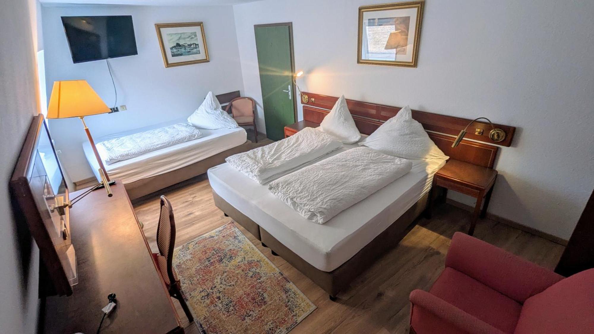 Gasthof Hotel Rose Obereisenheim Værelse billede