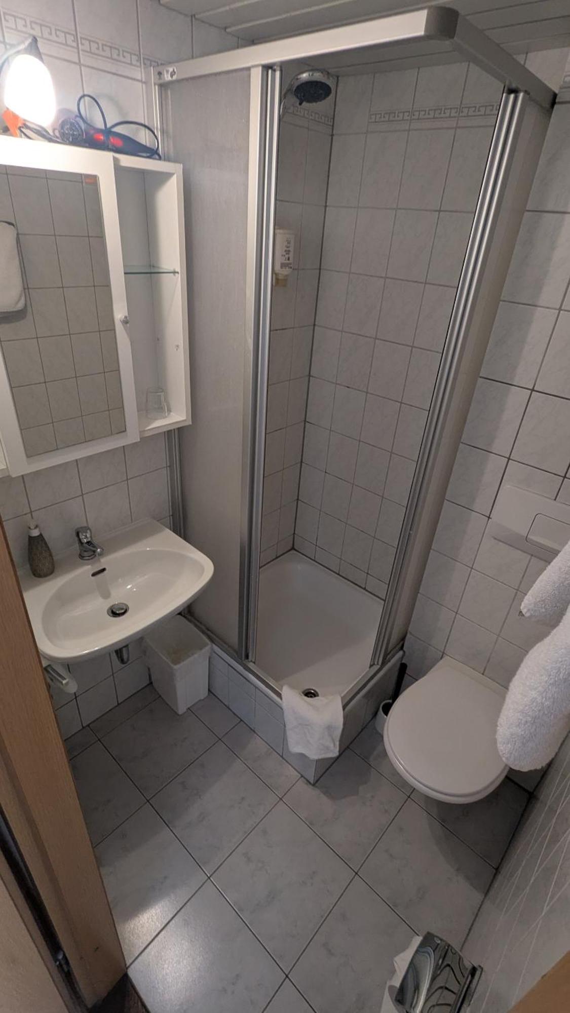 Gasthof Hotel Rose Obereisenheim Værelse billede