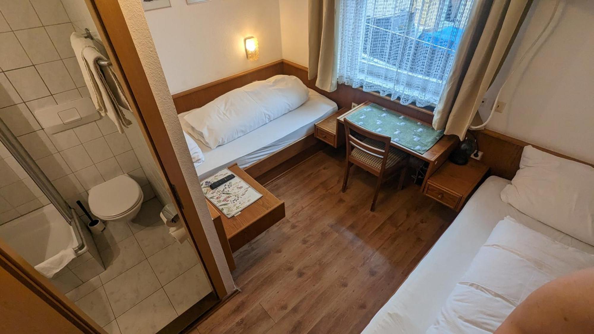 Gasthof Hotel Rose Obereisenheim Værelse billede