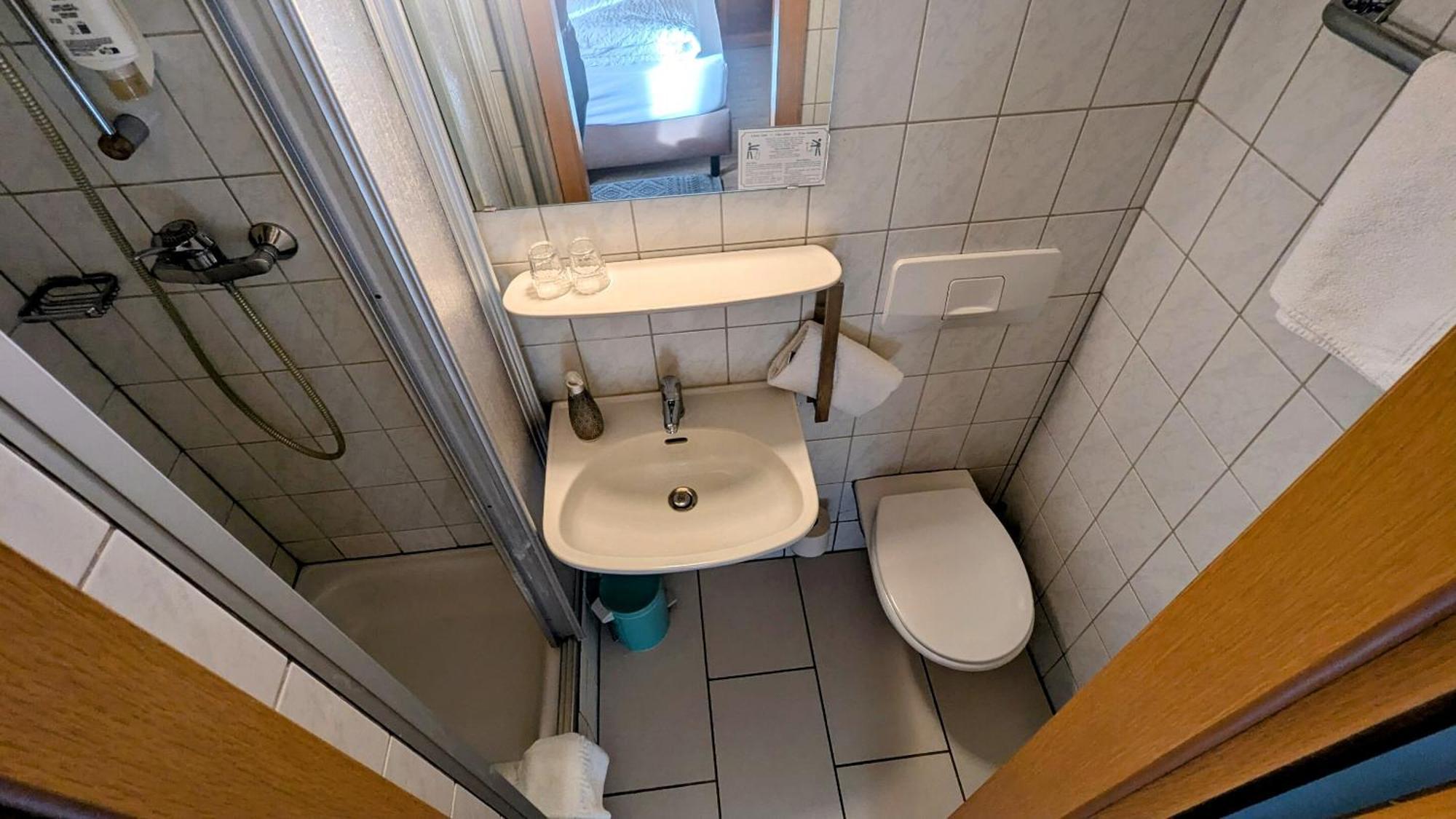 Gasthof Hotel Rose Obereisenheim Værelse billede